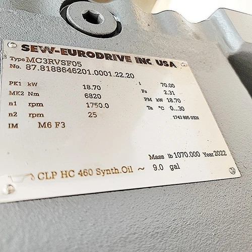 SEW-Eurodrive MC3RVSF05 Helical Gear Reducer 70:1 Ratio — product image 9 of 10