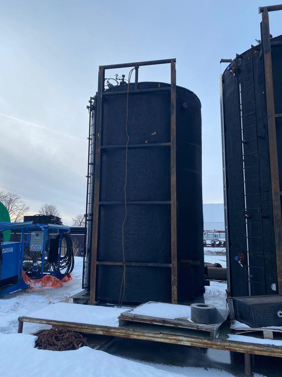 400 BBL Insulated Storage Tanks — product image 3 of 6