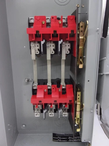 Eaton Cutler-Hammer DT363UGK Heavy Duty Double Throw Safety Switch 100A 600V 3P NEMA 1 — product image 4 of 7