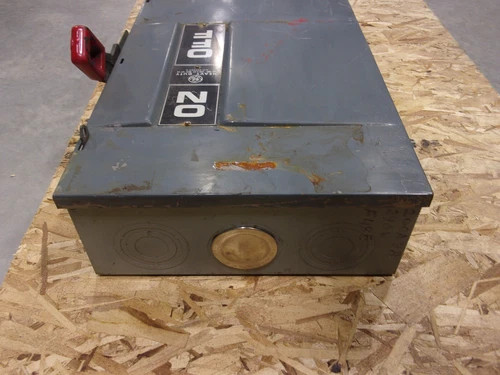 General Electric TH4324 Fusible Heavy Duty Safety Switch, 200A, 240V, 3P, 4W, NEMA 1 — product image 4 of 8