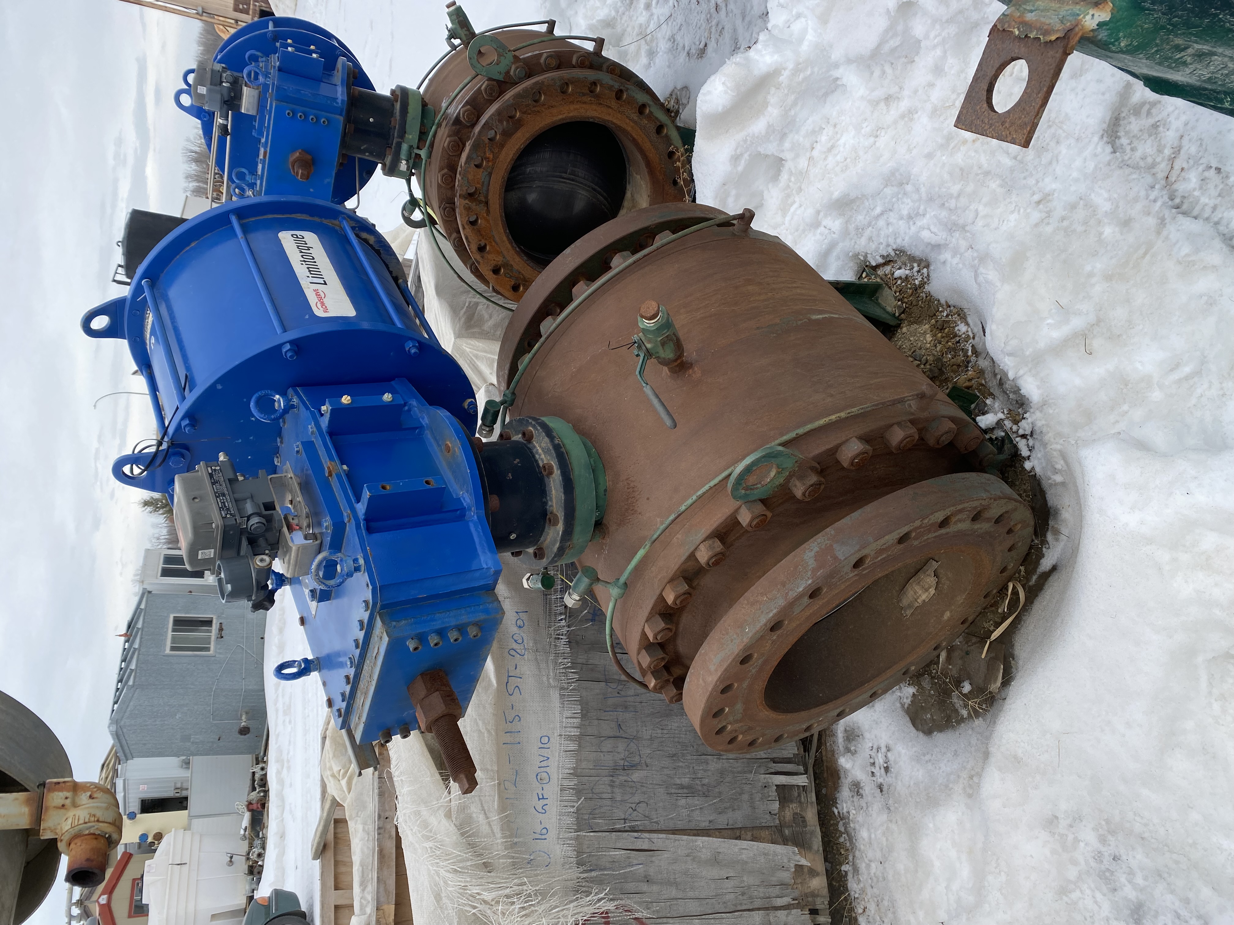 Neway 20 Inch Class 300 Trunnion Mounted Ball Valve with Limitorque Electric Actuator — product image 2 of 6