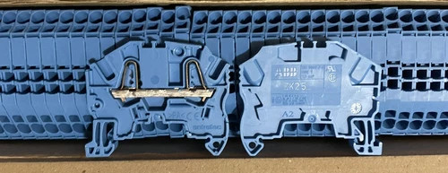 ABB Entrelec ZK2.5-BL DIN Rail Terminal Block 1SNK705020R0000 (Two Boxes of 50) — primary product image