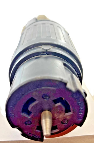 Hubbell CS-8364C 50A 3-Pole 3-Phase Locking Connector — product image 2 of 4
