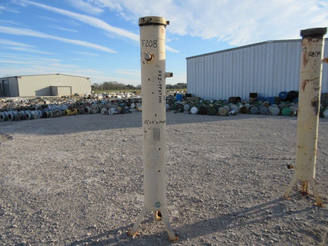 Hanover Vertical Pressure Vessel V06-547 — product image 6 of 8