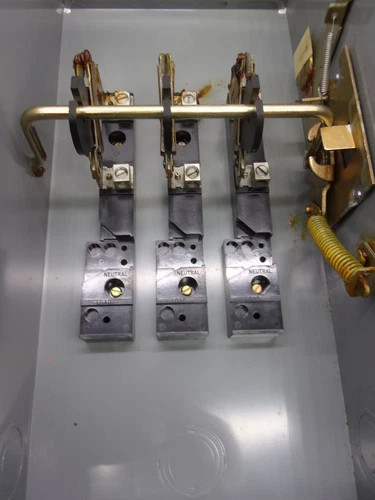 Westinghouse RGUN323 General Duty Safety Switch 100A 240V 3P Non-Fusible NEMA 3R — product image 5 of 9