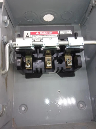 ITE JU321 Heavy Duty Safety Switch, 30A, 240V, 3 Pole, Non-Fusible, NEMA 1 — product image 4 of 8