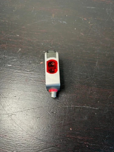 Keyence LR-ZB500C3P IO-Link Self-Contained CMOS Laser Sensor — product image 3 of 4