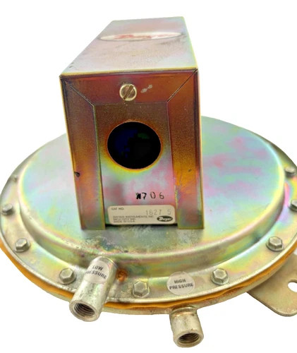 Dwyer Series 1627 Differential Pressure Switch, Model 1627-5 — product image 2 of 6