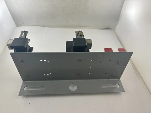 Littelfuse 3-Pole Fuse Mount E47048 — product image 2 of 3