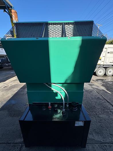 Cummins 300DQAF-2054 Diesel Generator Set — product image 7 of 10