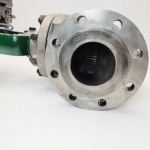 Fisher 4" ET CL150 Control Valve with 667 Size 45 Pneumatic Actuator — product image 2 of 8