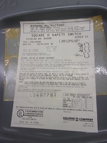 Square D D222N Fusible Safety Switch, 60A, 240V, 2-Pole, NEMA 1 — product image 2 of 8