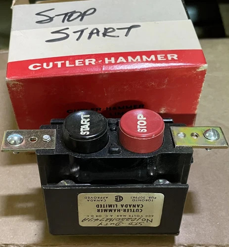Cutler-Hammer 2 Element Push Button Station 10250H2747 — primary product image
