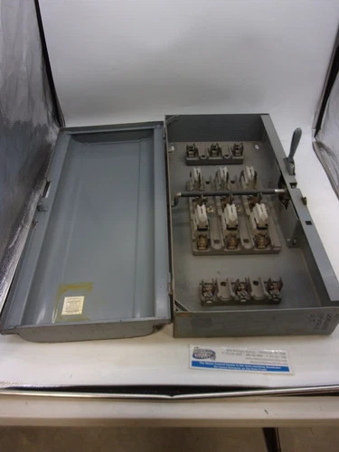 Cutler-Hammer 4162H312 Fusible Double Throw Safety Switch, 60A, 600V, 3P, NEMA 1 — product image 4 of 8