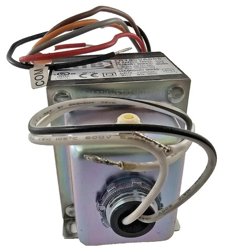 Functional Devices RIB TR100VA001 Transformer Circuit Breaker Single Hub — product image 3 of 7