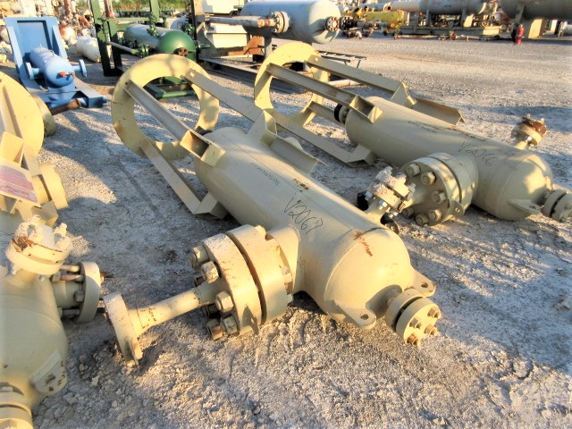 Cameron Vertical Sand Trap Pressure Vessel, 20" x 5' — product image 2 of 8