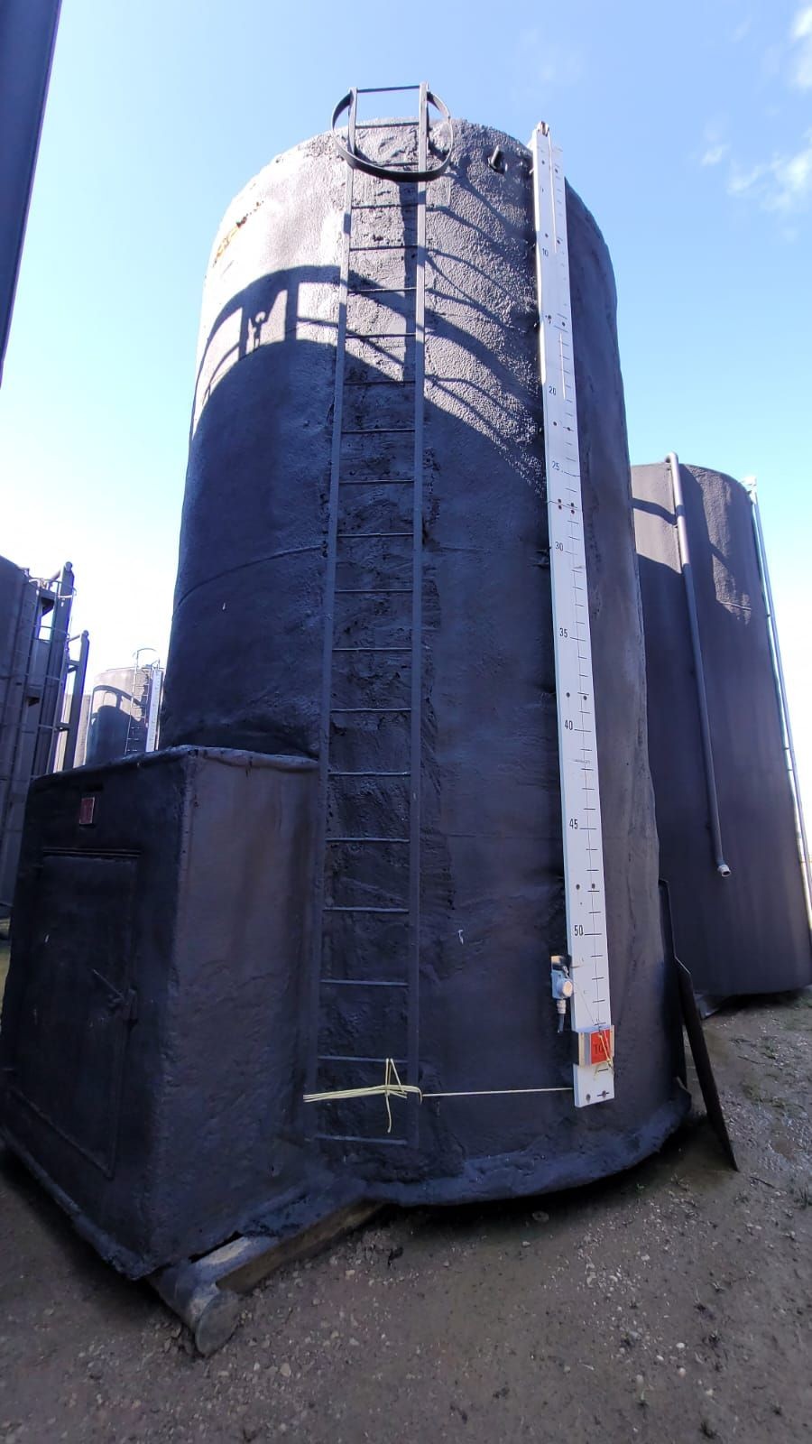 Double Wall 400 BBL Tanks – Refurbished 2025