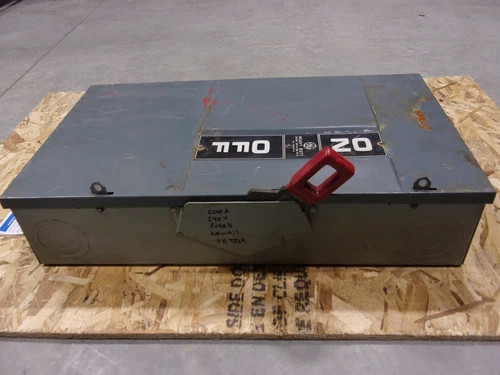 General Electric TH4324 Fusible Heavy Duty Safety Switch, 200A, 240V, 3P, 4W, NEMA 1 — product image 3 of 8