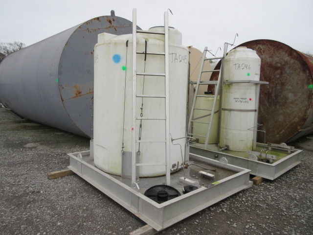 1000 Gallon Vertical Polyethylene Storage Tank TA245 — product image 5 of 7