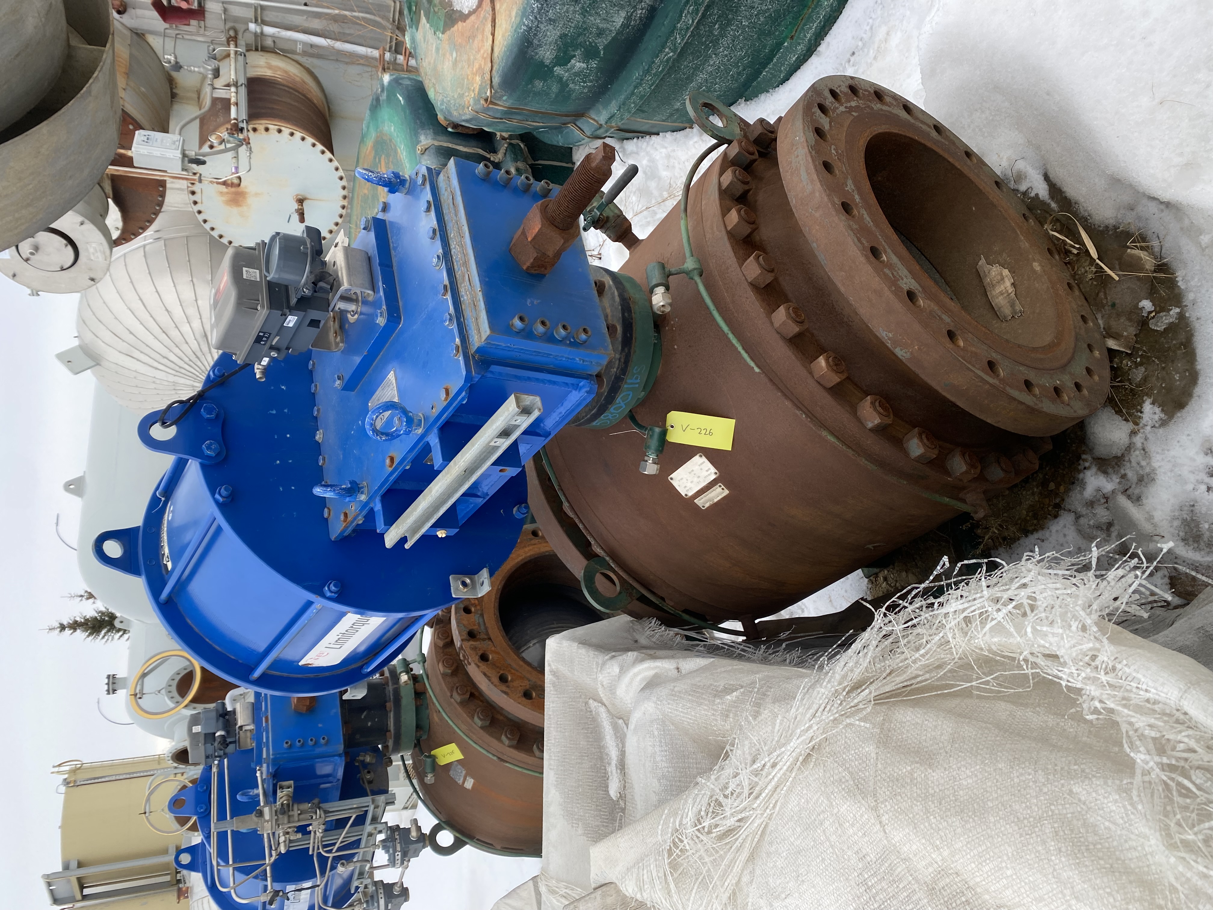 Neway 20 Inch Class 300 Trunnion Mounted Ball Valve with Limitorque Electric Actuator — product image 3 of 6