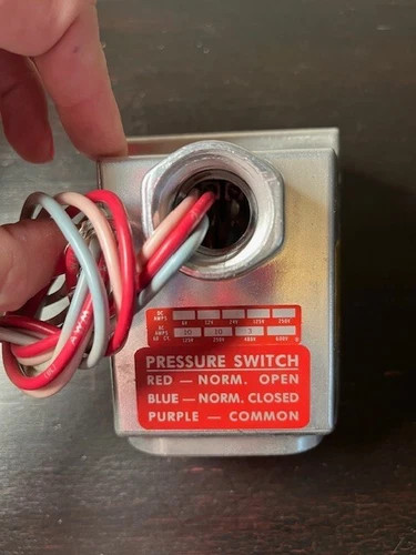 Barksdale D1H-H18SS Diaphragm Pressure Switch — product image 2 of 6