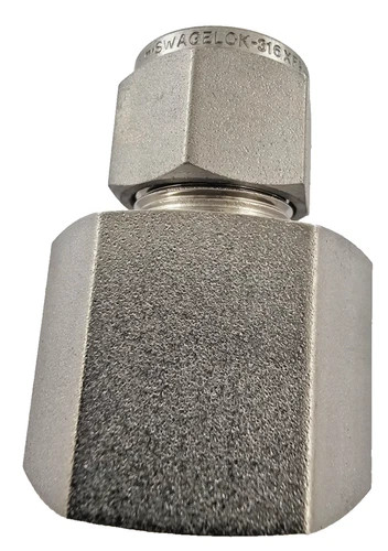 Swagelok SS-810-7-12 Female Connector 1/2 in. Tube OD x 3/4 in. FNPT, 316 Stainless Steel, Lot of 3 — product image 4 of 6