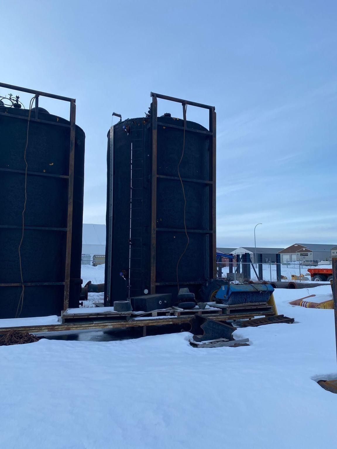 400 BBL Insulated Storage Tanks — product image 5 of 6