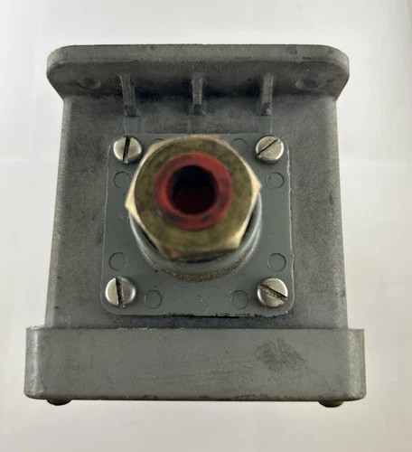 Square D Class 9012 Pressure Switch, Factory Set to 400 PSIG — product image 5 of 5