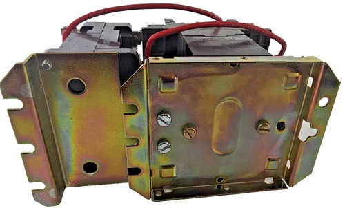 Westinghouse A200M1CBDM NEMA Size 1 3-Pole Non-Reversing Motor Starter — product image 7 of 9