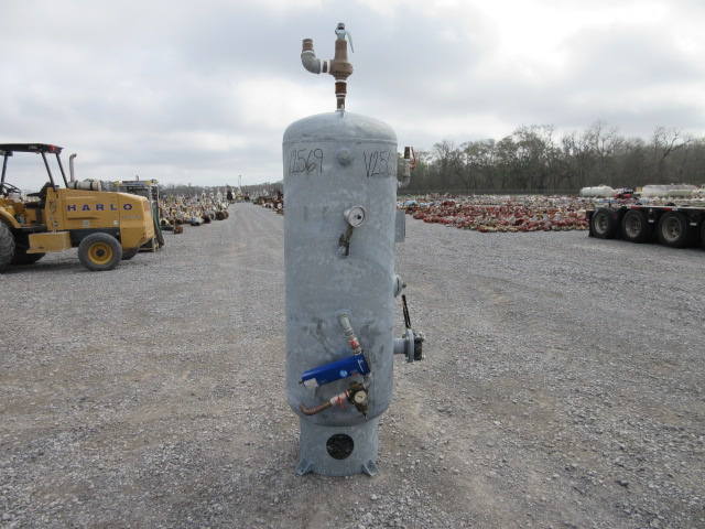 Manchester Tank Vertical Air Receiver Tank, 120 Gallon, 200 PSI — product image 4 of 7