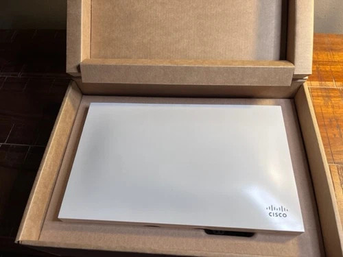 Cisco Meraki MR84-HW High Performance 802.11ac Wave 2 Outdoor Wireless Access Point — product image 3 of 9
