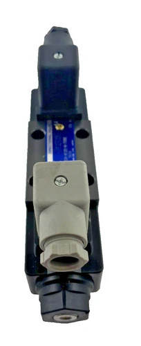 Yuken Directional Valve DSG-01-3C4-A120-N-7090 — product image 3 of 5