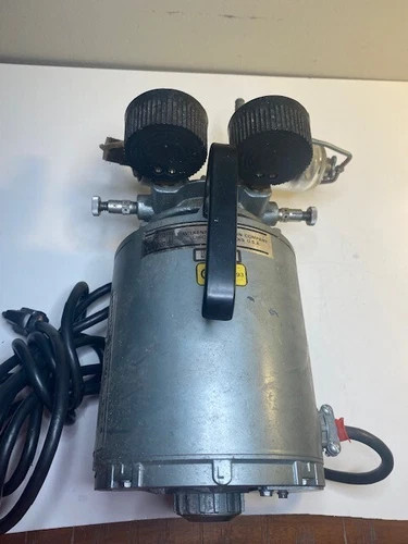 Wilkens Anderson Company WACO Vacuum/Pressure Pump Model 1373 — primary product image