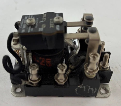 Struthers-Dunn Dunco Relay B1XBX 10-12V 60CY — product image 5 of 6
