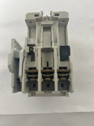 Cutler-Hammer CE15DNS3 Series B1 Freedom Series IEC Contactor with 120V Coil — product image 4 of 4