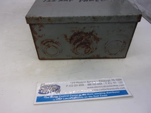 Square D D323N Fusible Heavy Duty Safety Switch, 100A, 240V, 3-Pole, NEMA 1 — product image 5 of 8