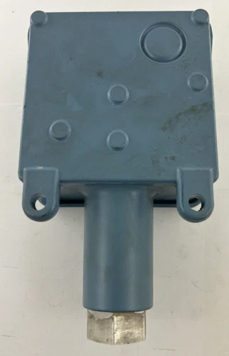 United Electric Controls H100-190 Vacuum Switch — product image 2 of 5