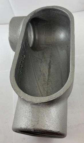 Eaton Crouse-Hinds Form 7 LR77 2-1/2 Inch Conduit Body — product image 3 of 5