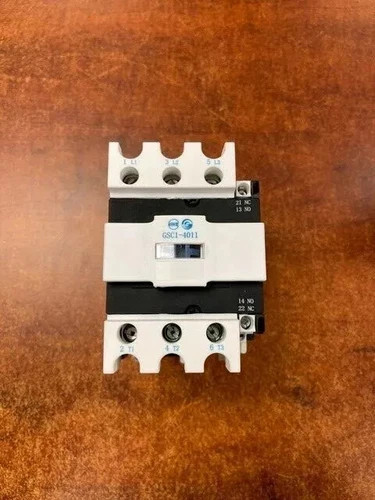 Tianshui GSC1-4011 3-Pole AC Contactor with 1 NO/1 NC Auxiliary Contacts — product image 2 of 7