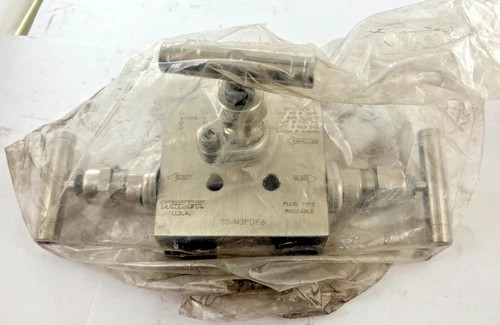 Swagelok Whitey SS-M3PDF8 3-Valve Instrument Manifold — product image 3 of 4