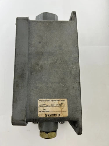 Square D Class 9012 Pressure Switch, Factory Set to 400 PSIG — product image 2 of 5
