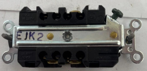 Leviton 5462 Brown Duplex Straight Blade Receptacle — product image 4 of 6