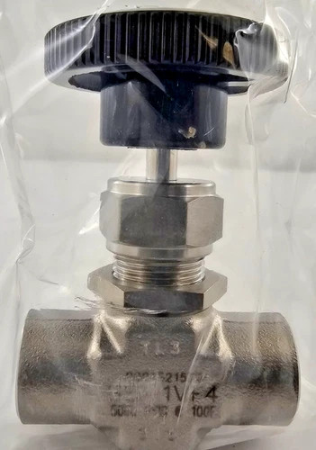 Swagelok SS-1VF4 Needle Valve 1/4" FNPT 316 Stainless Steel — product image 2 of 6
