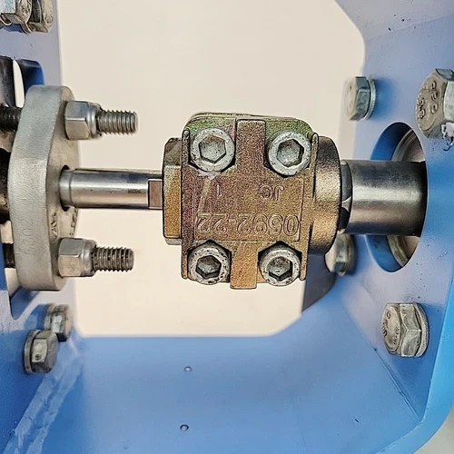 Jamesbury 4-inch CL-150 Wafer-Sphere Butterfly Valve 815W-11-3600XZ-C with Pneumatic Actuator — product image 9 of 11