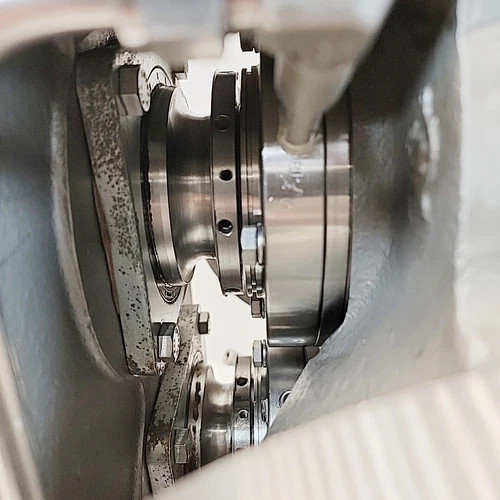 SPX Waukesha Cherry-Burrell 5070 Rotary Positive Displacement Lobe Pump with 15 HP Motor and 7.70:1 Gearbox — product image 14 of 19