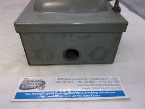 Square D H361 Fusible Heavy Duty Safety Switch, 30A, 600V, 3-Pole, NEMA 1 — product image 5 of 8