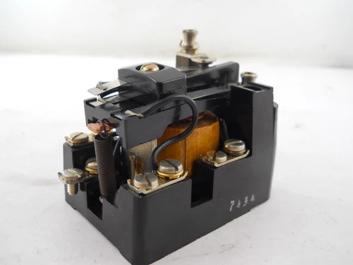 Arrow Hart MR-21-UCO Midget Relay — product image 4 of 5