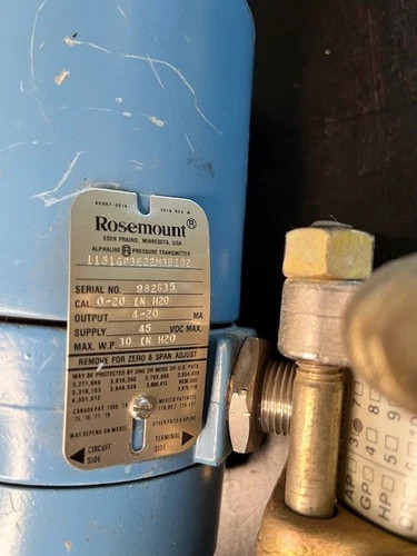 Rosemount 1151GP3E22M3B1D2 Gage Pressure Transmitter with Local Display — product image 4 of 5