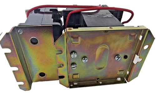 Westinghouse A200M1CB NEMA Size 1 3-Pole Magnetic Motor Starter — product image 8 of 11
