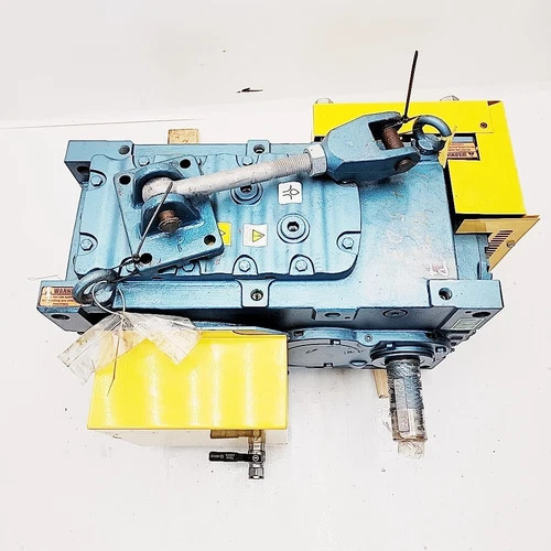 SEW-Eurodrive MC2PLHT05 Compact Gear Reducer 12.52:1 Ratio — product image 2 of 9